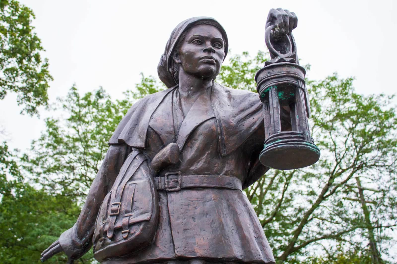 
Harriet-塔布曼-Statue-photo-from-Equal-Rights-Heritage-Center.jpg
